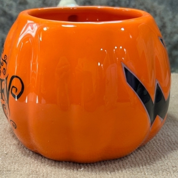 🎃🔹️ Disney’s 🔹️Nightmare Before Christmas Pumpkin King Mug - Picture 4 of 7